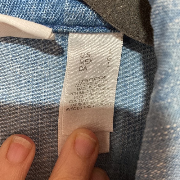 Liz Claiborne  original Liz  Wear Jean jacket.    Perfect. Size L - Picture 5 of 7